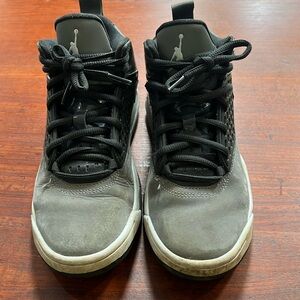 Jordan Maxim 200 Basketball sneaker -Super condition